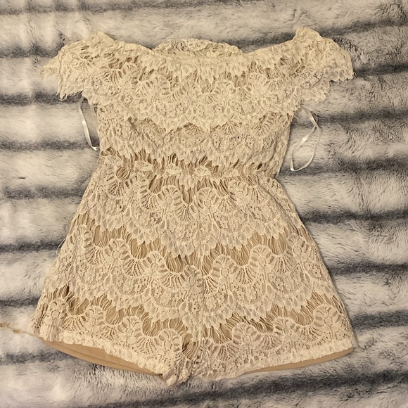 Lace romper - Picture 2 of 2